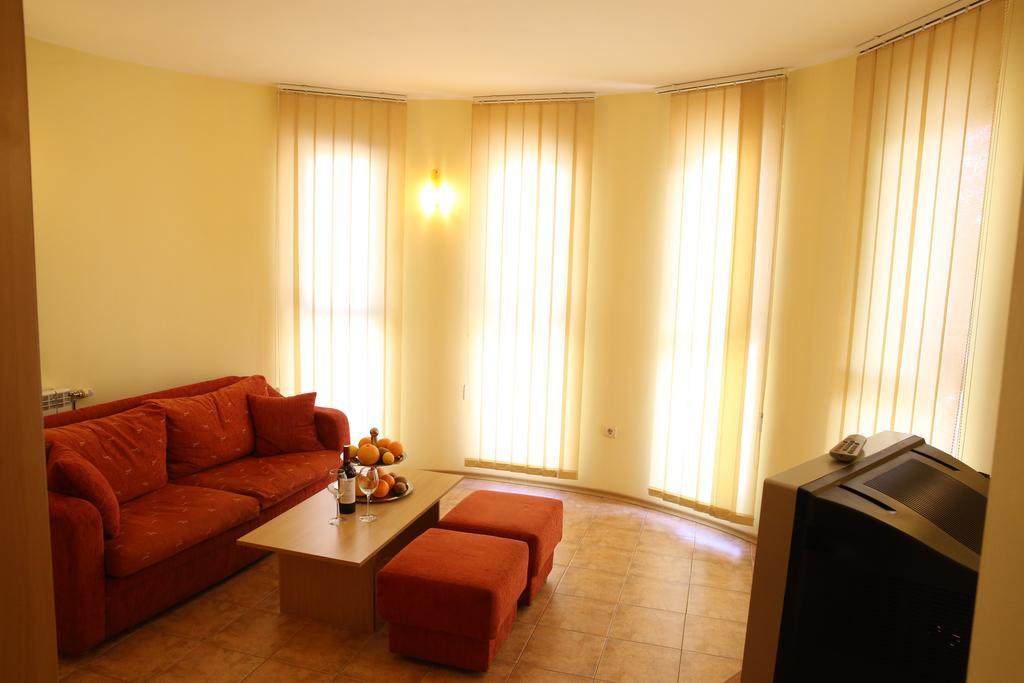 Family Hotel Papi Ράζλογκ Δωμάτιο φωτογραφία