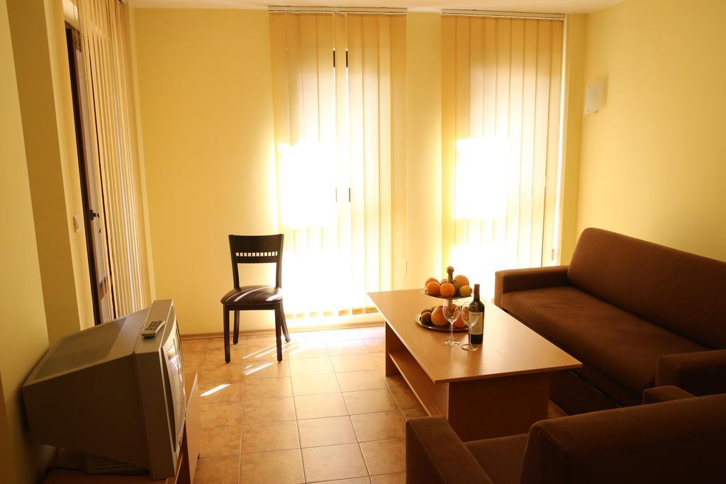 Family Hotel Papi Ράζλογκ Δωμάτιο φωτογραφία