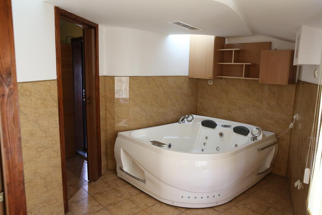 Family Hotel Papi Ράζλογκ Δωμάτιο φωτογραφία